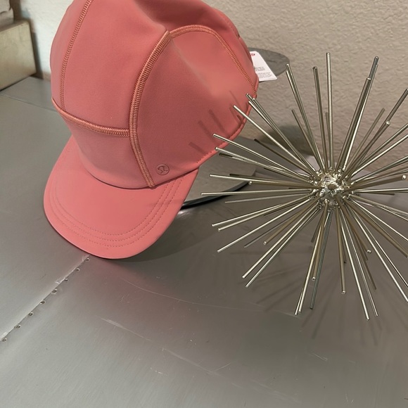 Lululemon Glyde Velvet Fleece Hat One Size NWT PINK SAVANNAH - Picture 2 of 7